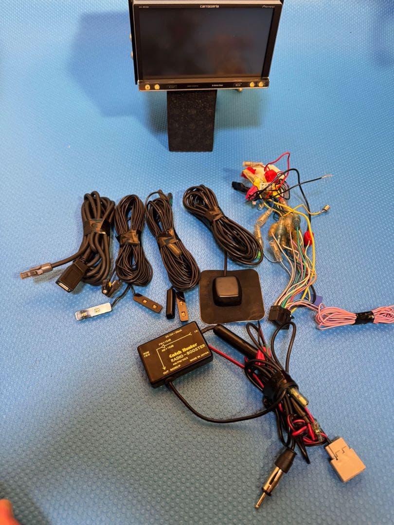 カロッツェリア メモリー ナビ AVIC-MRZ009 フルセグ　BT