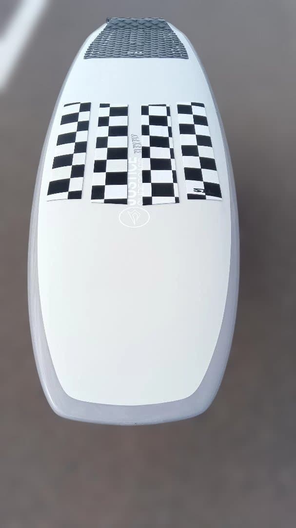 Justiceジャスティスサーフボードflex fly バラクーダプライム5’5