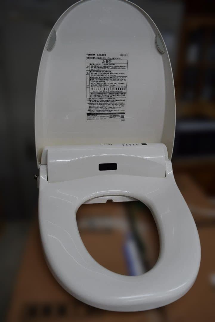 TOSHIBA SCS-T260 温水洗浄便座　初期不良修理品未使用