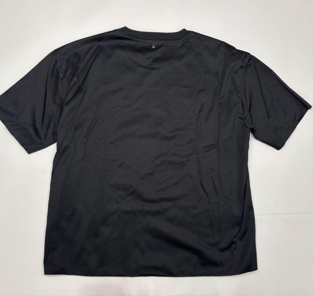 【美品／即日発送】VALENTINO スタッズ付き Tシャツ