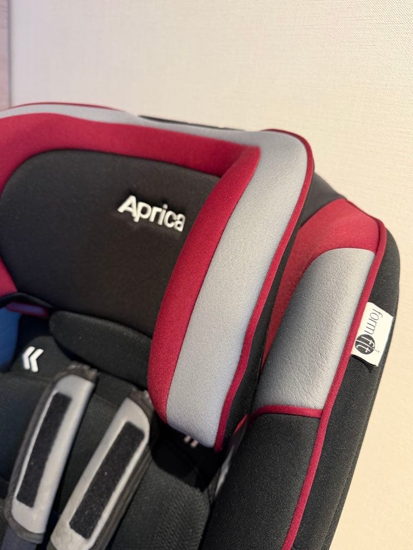 【2/18まで】アップリカ　フォームフィット　チャイルドシート　ISOFIX
