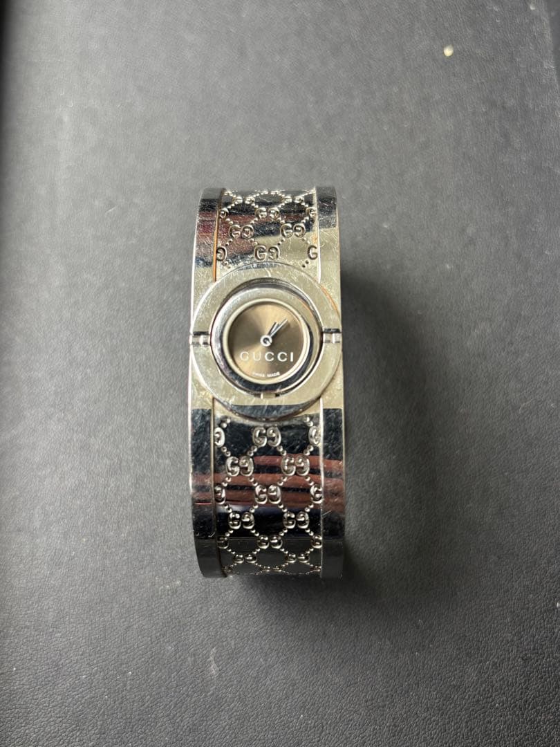 GUCCI トワール　バングルクォーツ腕時計 シルバー GGパターン　稼働品