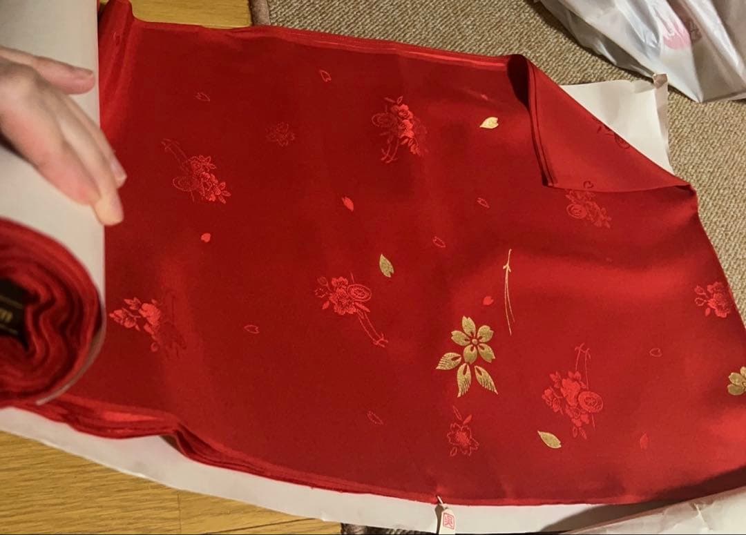 のどまど　茶振袖 花柄刺繍