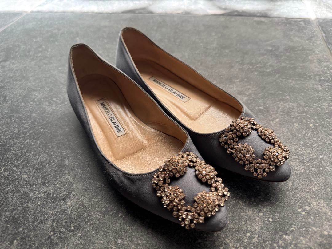 Manolo Blahnik マノロブラク　サテンフラットパンプス　34