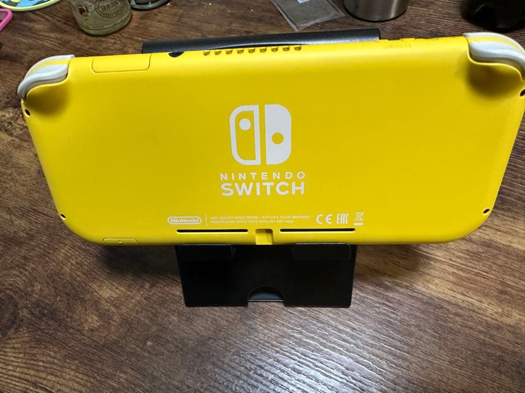 Nintendo Switch Lite イエロー 本体　2回使用
