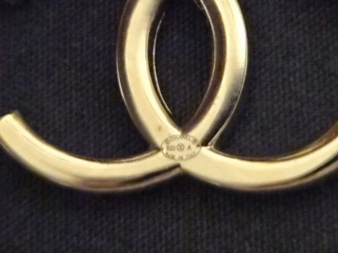 CHANEL ゴールド キラキラ ピアス