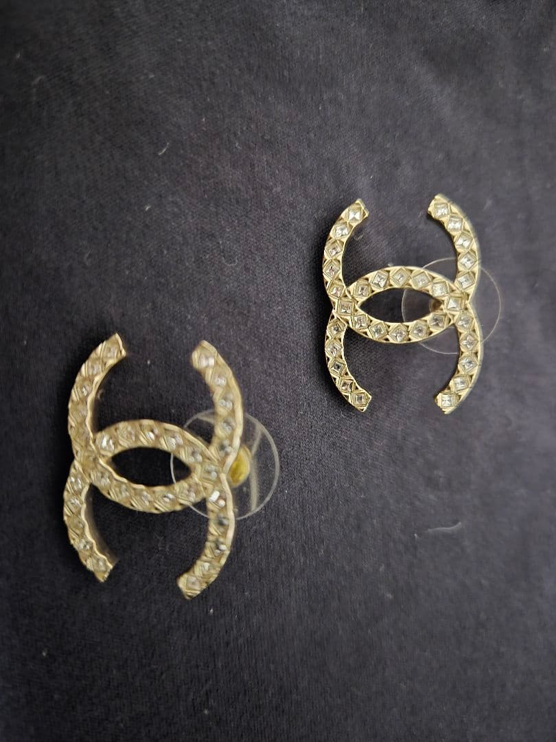 CHANEL ゴールド キラキラ ピアス