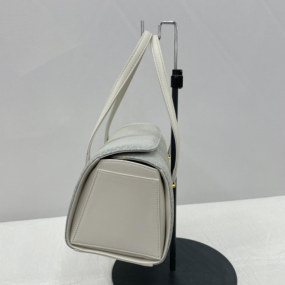 ★4026★ 和装バッグ グレー 小花柄 ハンドバッグ