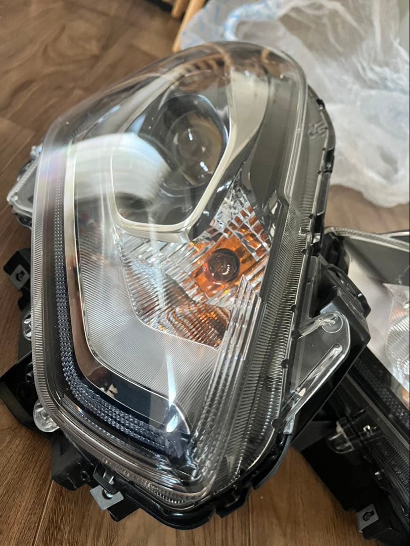 純正LEDヘッドライト 左右　zc33s スイフトスポーツ