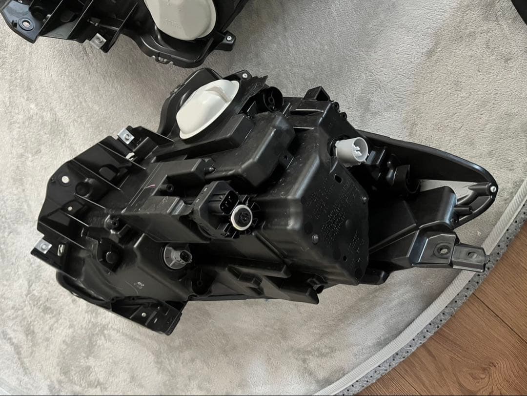 純正LEDヘッドライト 左右　zc33s スイフトスポーツ