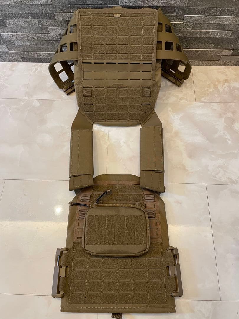 個人装備 5.11 TACTICAL QR PLATE CARRIER KIT
