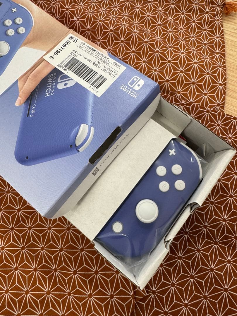 イ*5様 ★新品未使用★Nintendo Switch Lite ブルー