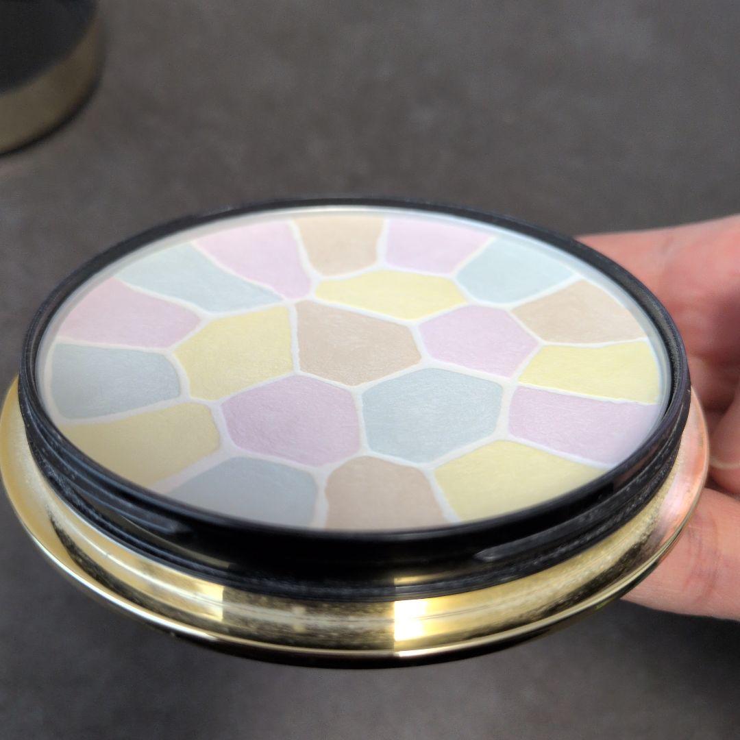 Élégance ルースパウダー マルチカラー