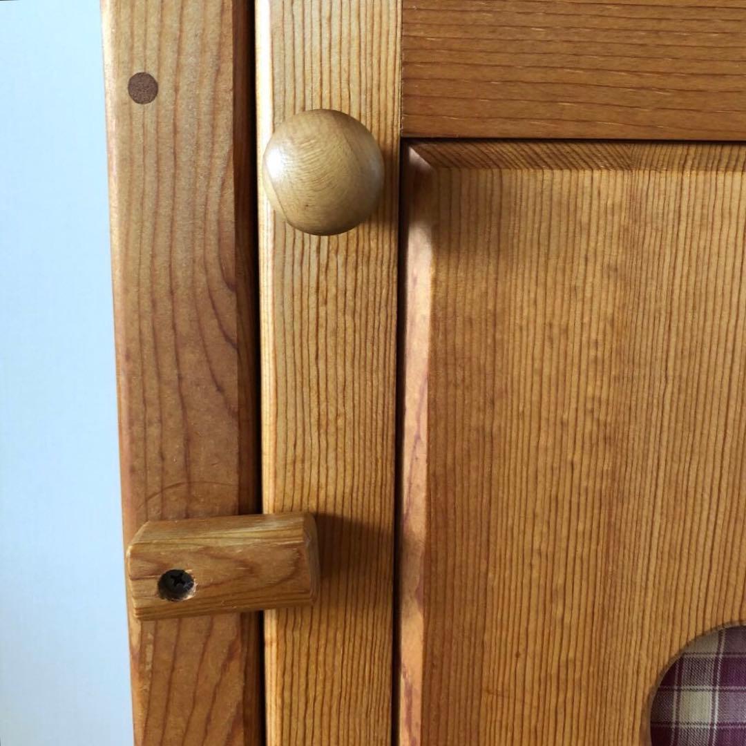 カントリー家具　キャビネット