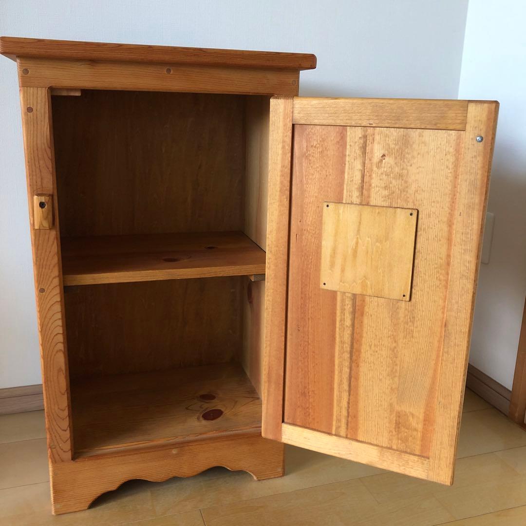 カントリー家具　キャビネット