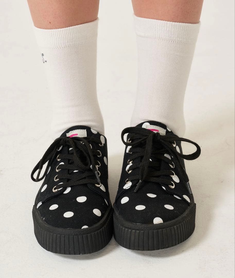 tinajojun ドット柄スニーカー