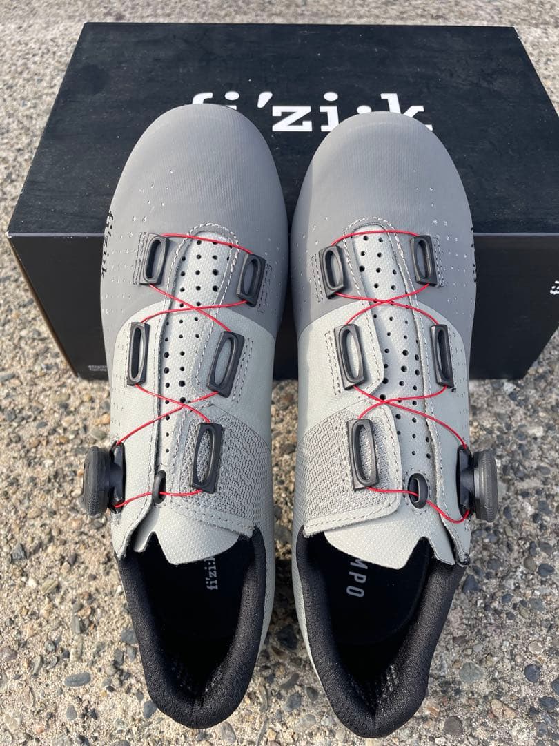 T*y様 fizik テンポオーバーカーブＲ4 グレー/レッド