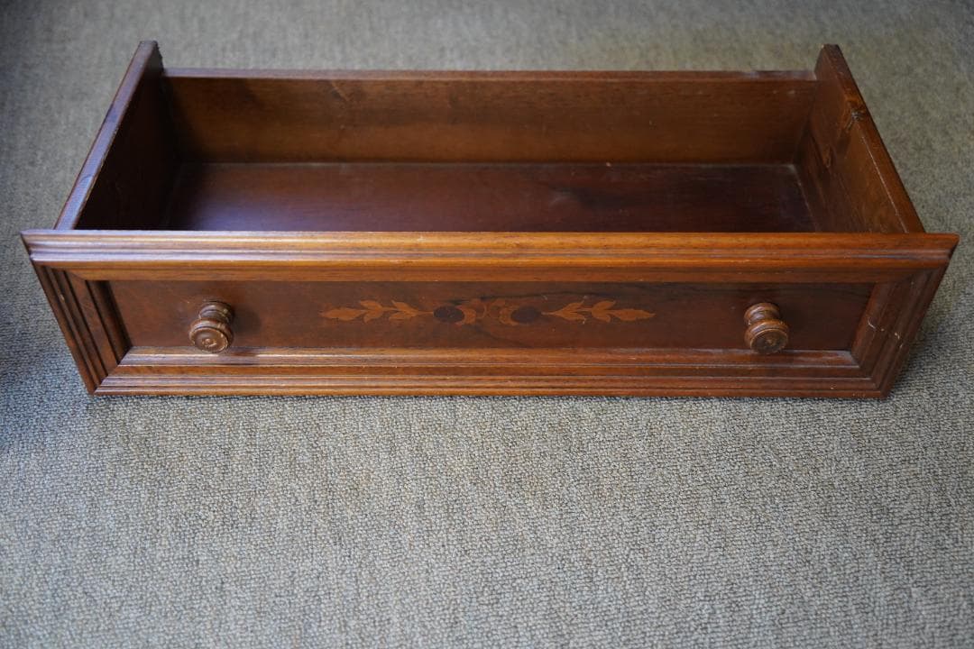 値下げしました！！イタリア製　象嵌　アンティーク　４段チェスト・収納ボード