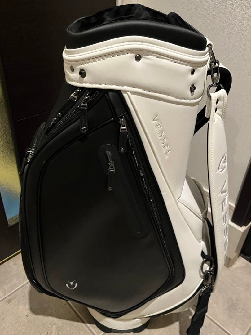 VESSELベゼル9型 自立　prodigyスタッフキャディバック