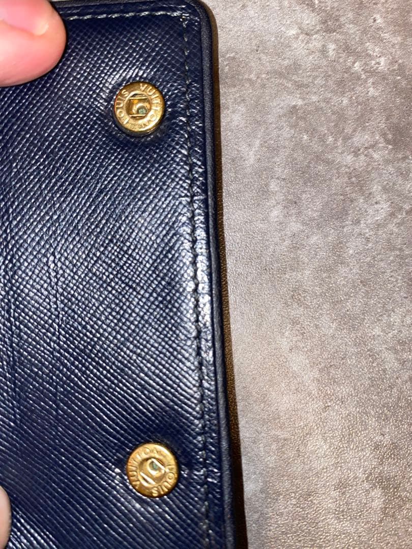 Louis Vuitton ルイヴィトン モノグラム柄 二つ折り財布