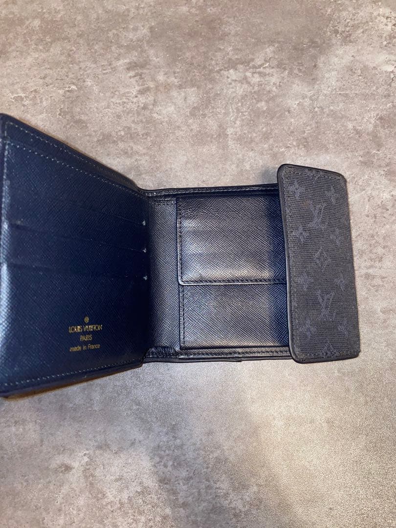 Louis Vuitton ルイヴィトン モノグラム柄 二つ折り財布