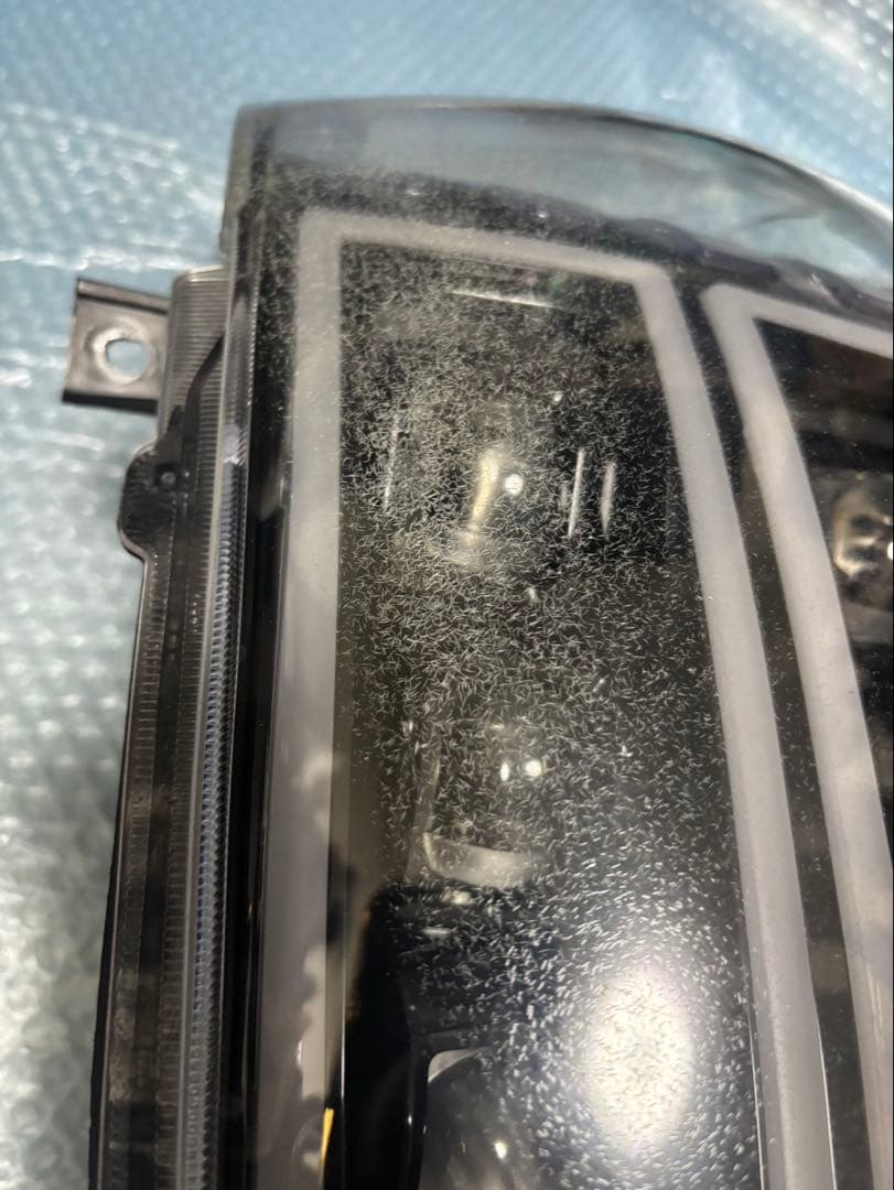 ハイエースヘッドライト Valenti(ヴァレンティ)