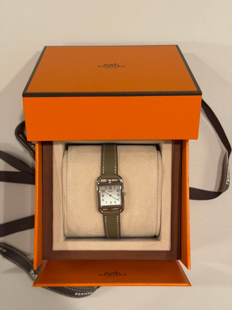 新品未使用　エルメス ケープコッド エトゥープ 腕時計　ストラップ脱着金具付き