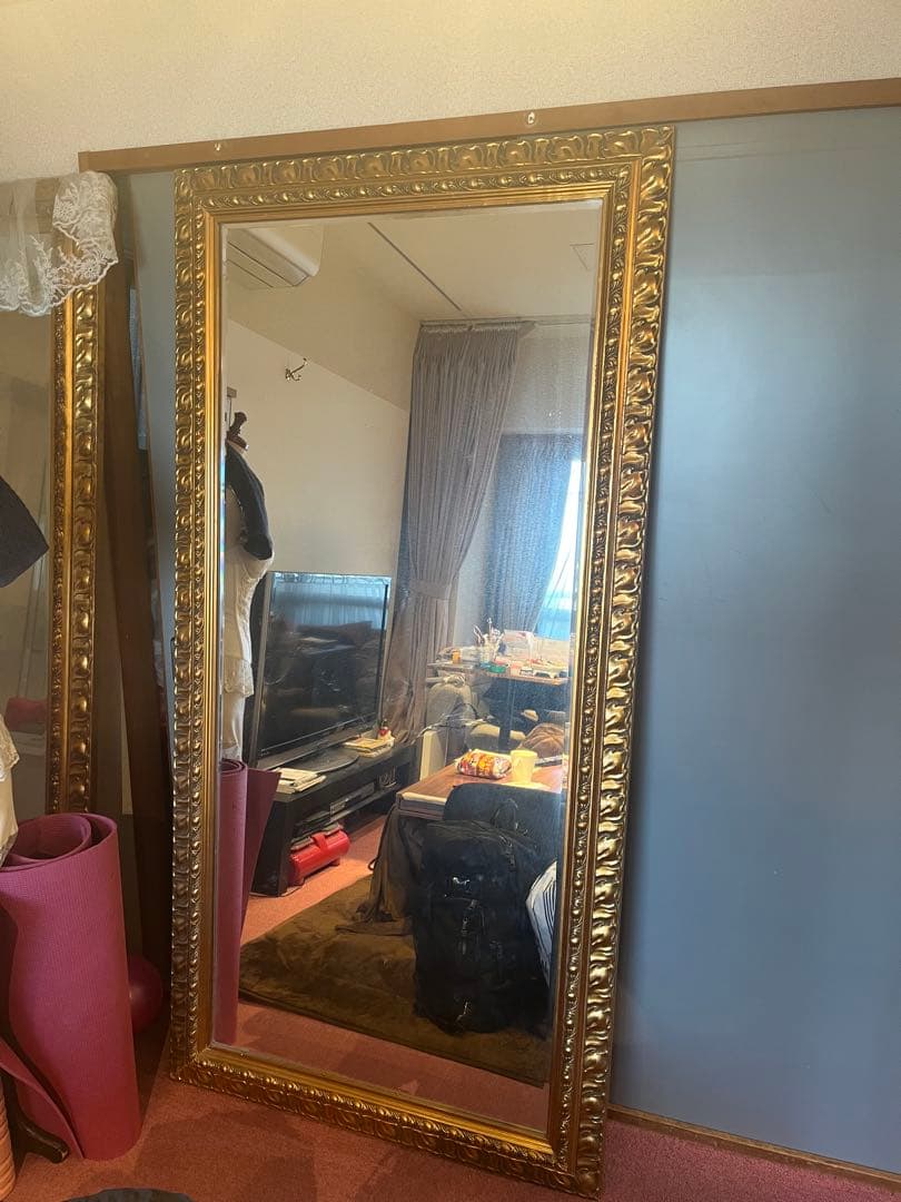 超メルカリ市特価で販売中！！3月18日まで！ 大型全身鏡 金色装飾フレーム