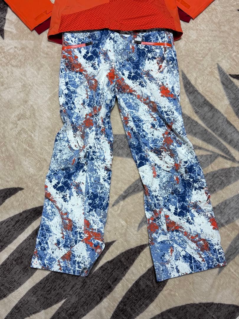 美品】レディース　スキーウェア　マウンテンフォース