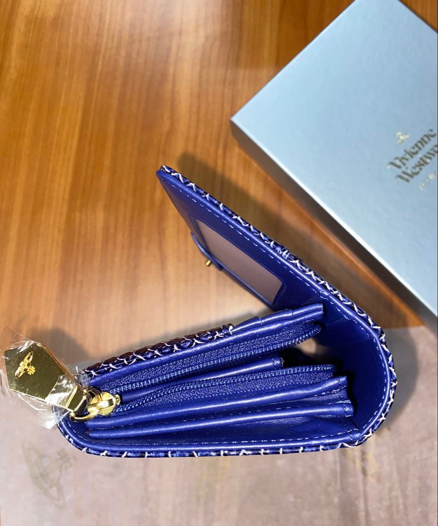 新品未使用品Vivienne ヴィヴィアン・ウエストウッド 長財布 レディ