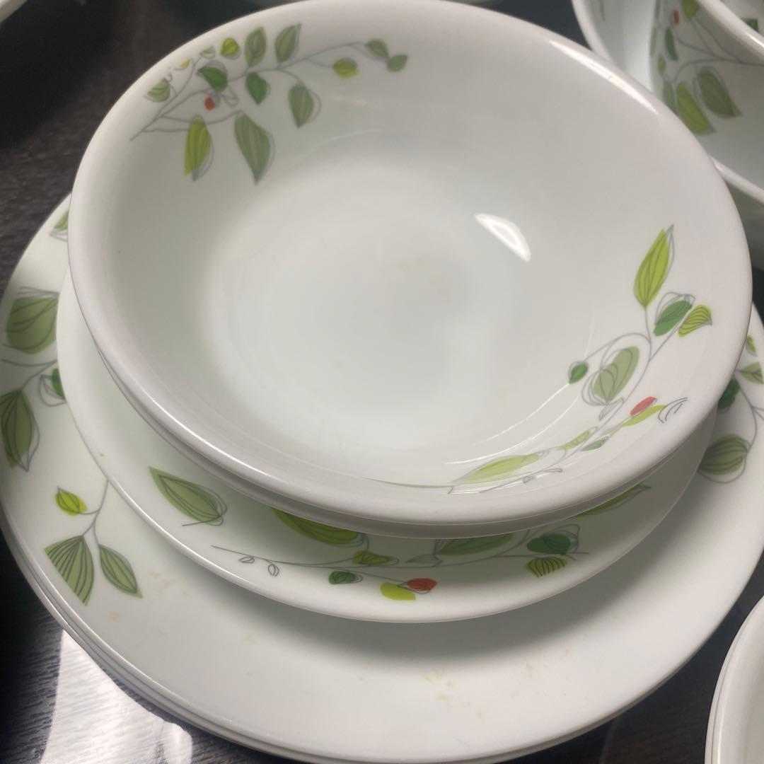 コレール食器大小深浅あり30個セット超お得！