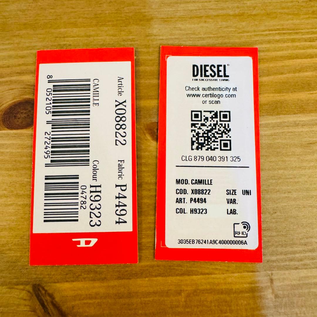 DIESEL ディーゼル 二つ折り財布 グレー バックル