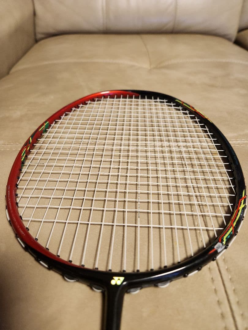 【値引】アストロクス88D 4uG5 初代　YONEXバドミントンラケット