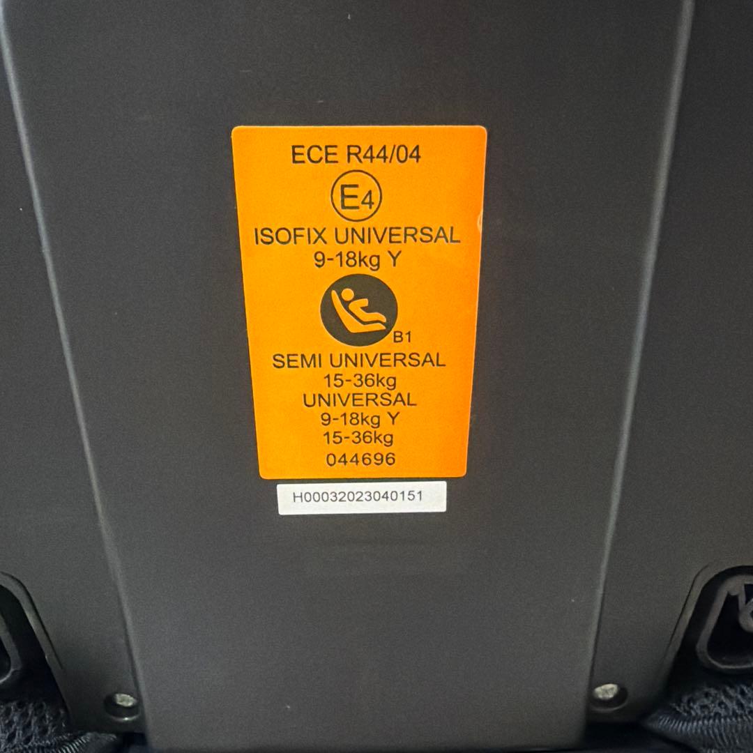 モンレーヴプロシャンISOFIX チャイルドシート ジュニアシート　折りたたみ