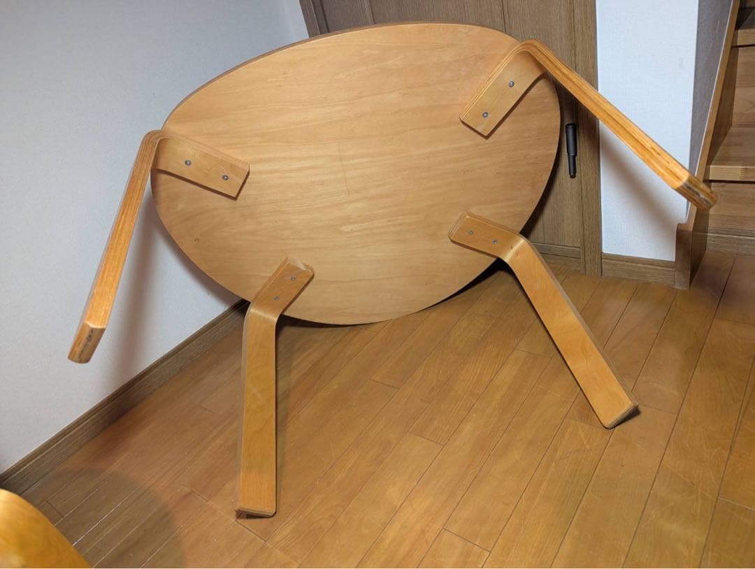 ■送料込■IKEA スヴァルスタ ローセンターネストテーブル木製家具机コンパクト