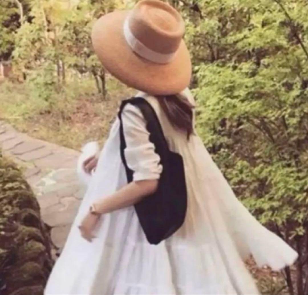 ヘレンカミンスキー　ブラウン 麦わら帽子 ホワイトリボン　ラフィア