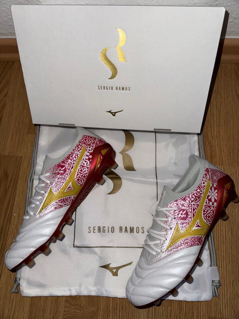 モレリア　ネオ　4 ベータ　Japan 26.5