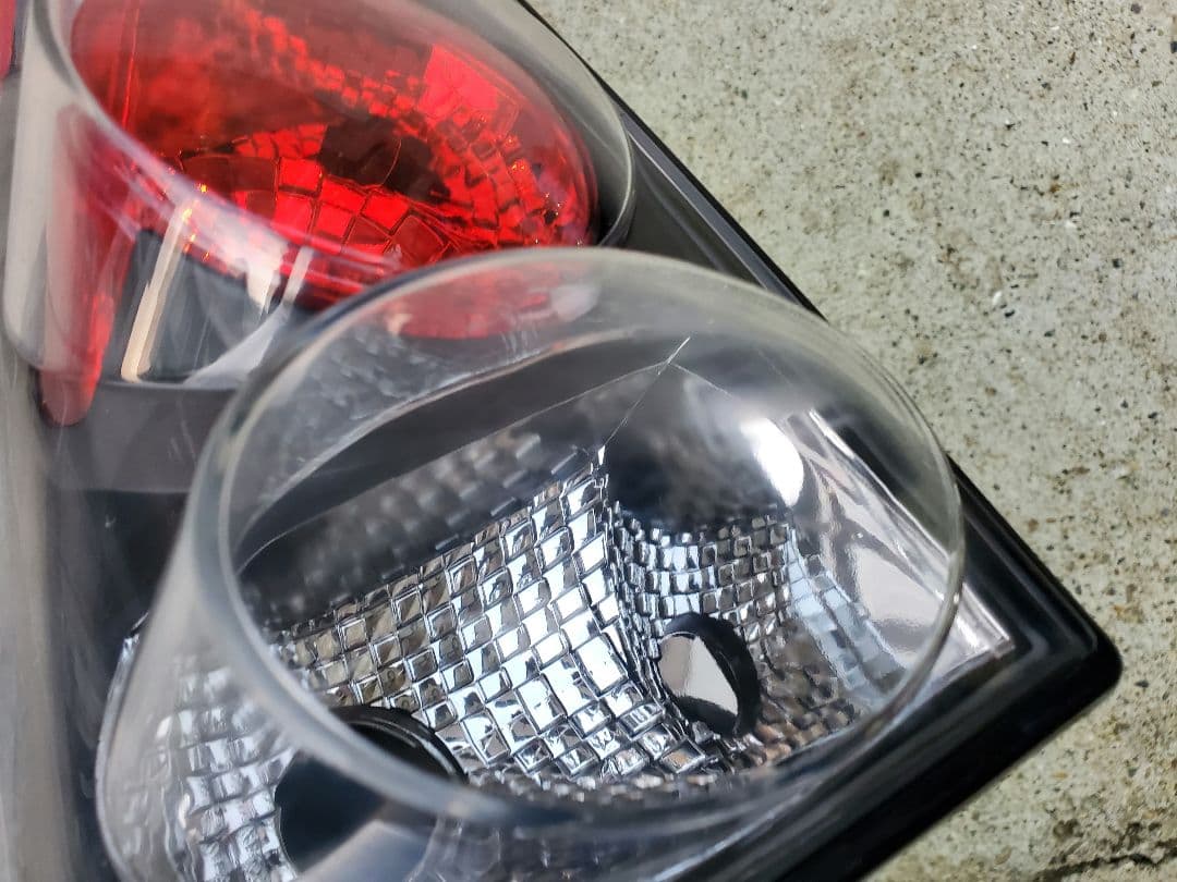 シボレーエクスプレス/サバナバンユーロ　テールランプ