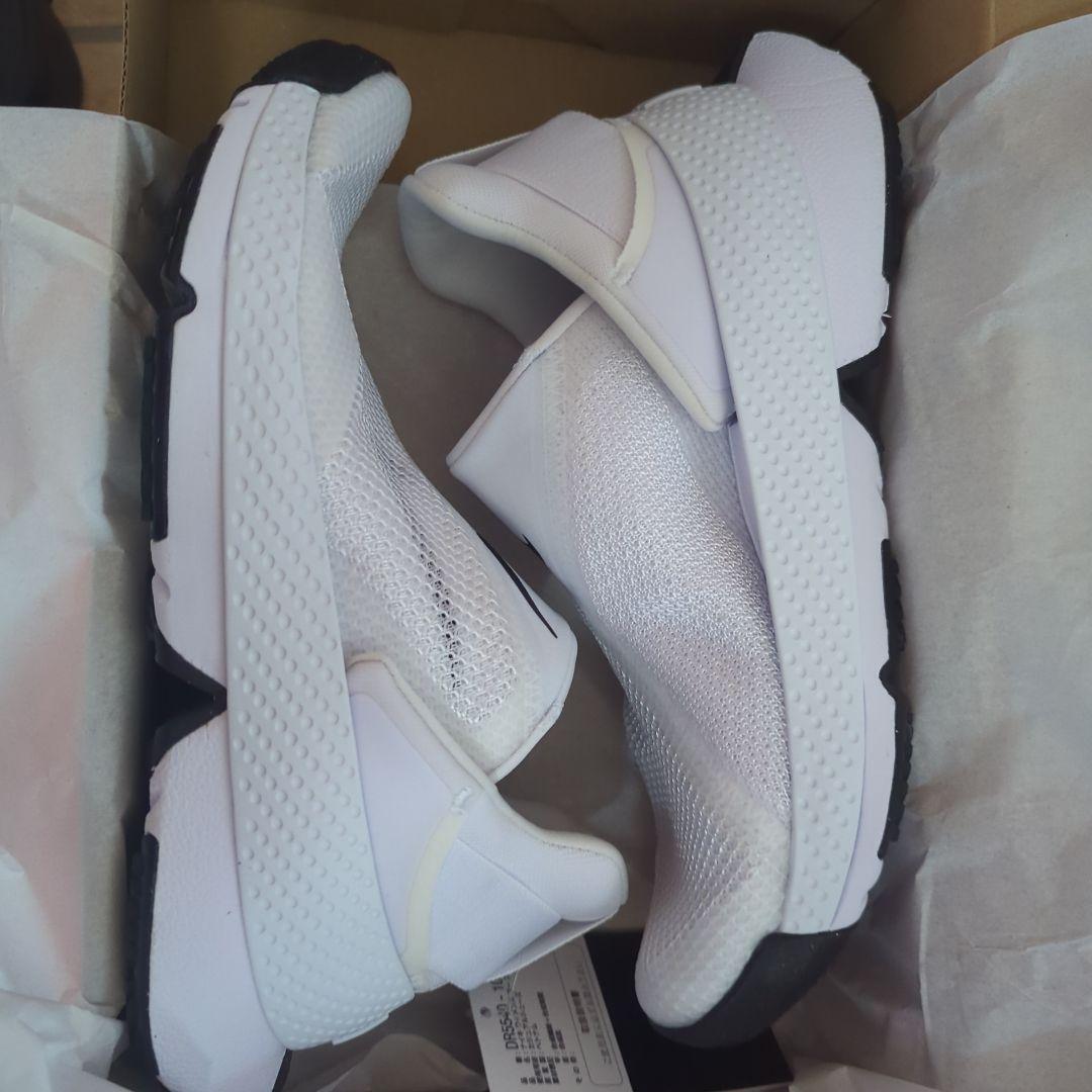 【新品未使用タグ付】NIKE ウィメンズ ゴー フライイーズ 23.5cm