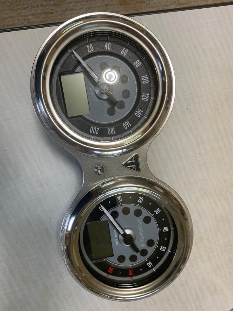 トライアフ　純正　ボンネビル　SET120-T100 メタ－セット