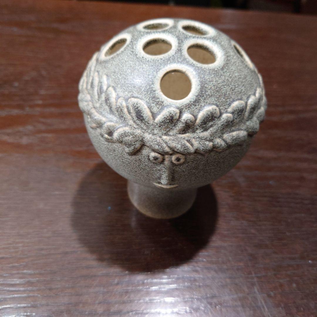 スティグ、リンドベリ フラワーベース女の人グレー