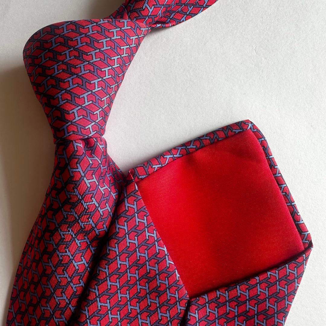 美品　HERMES エルメス　赤ピンク　ネイビーブランドロゴ　Hロゴ　ネクタイ