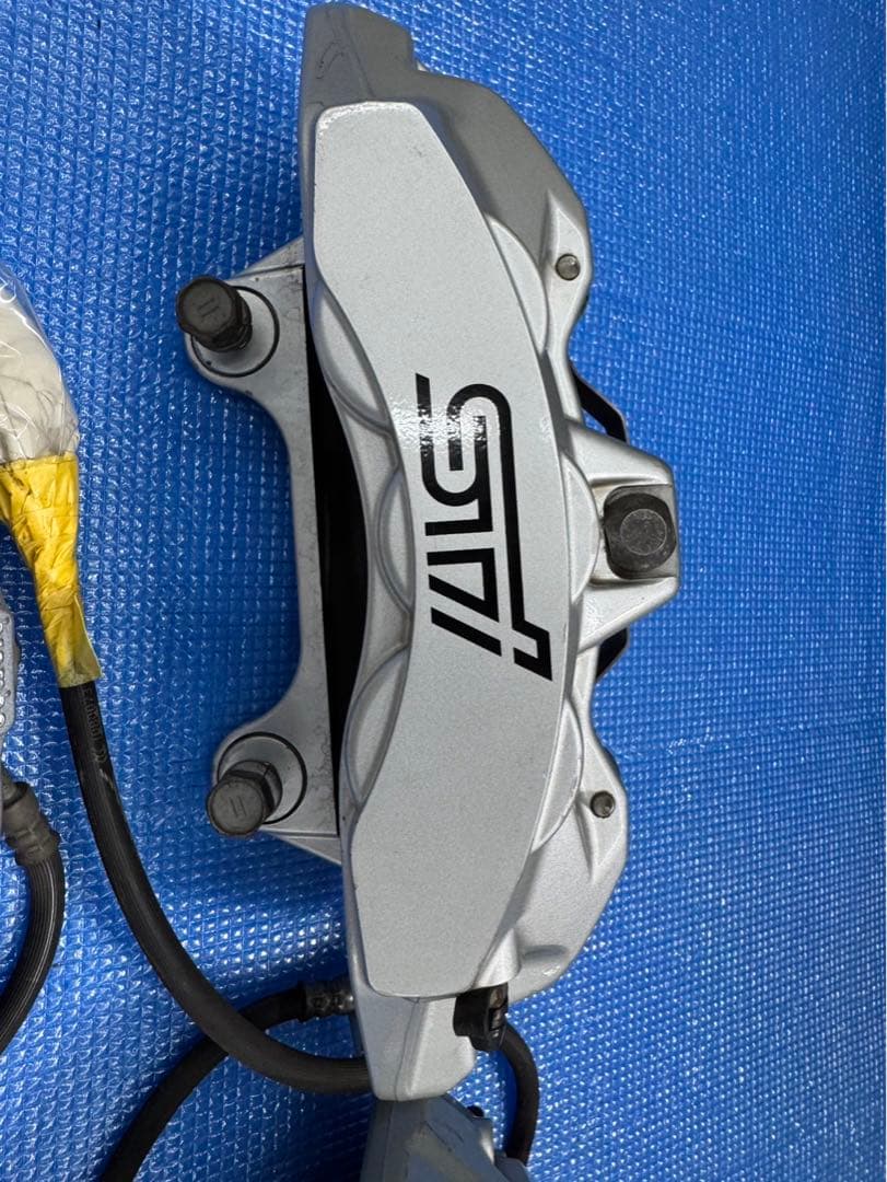 WRX STI S208 VAB限定車S208専用のキャリパー フロントのみ