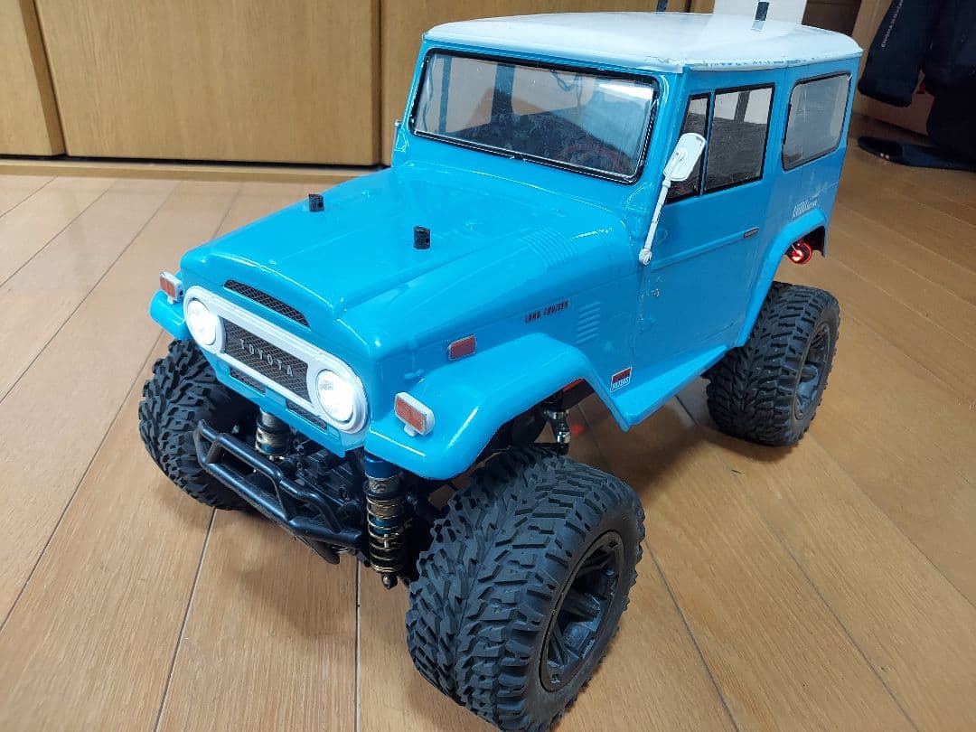 タミヤ　GF-02(スカッシュバン)　ランクルボディ