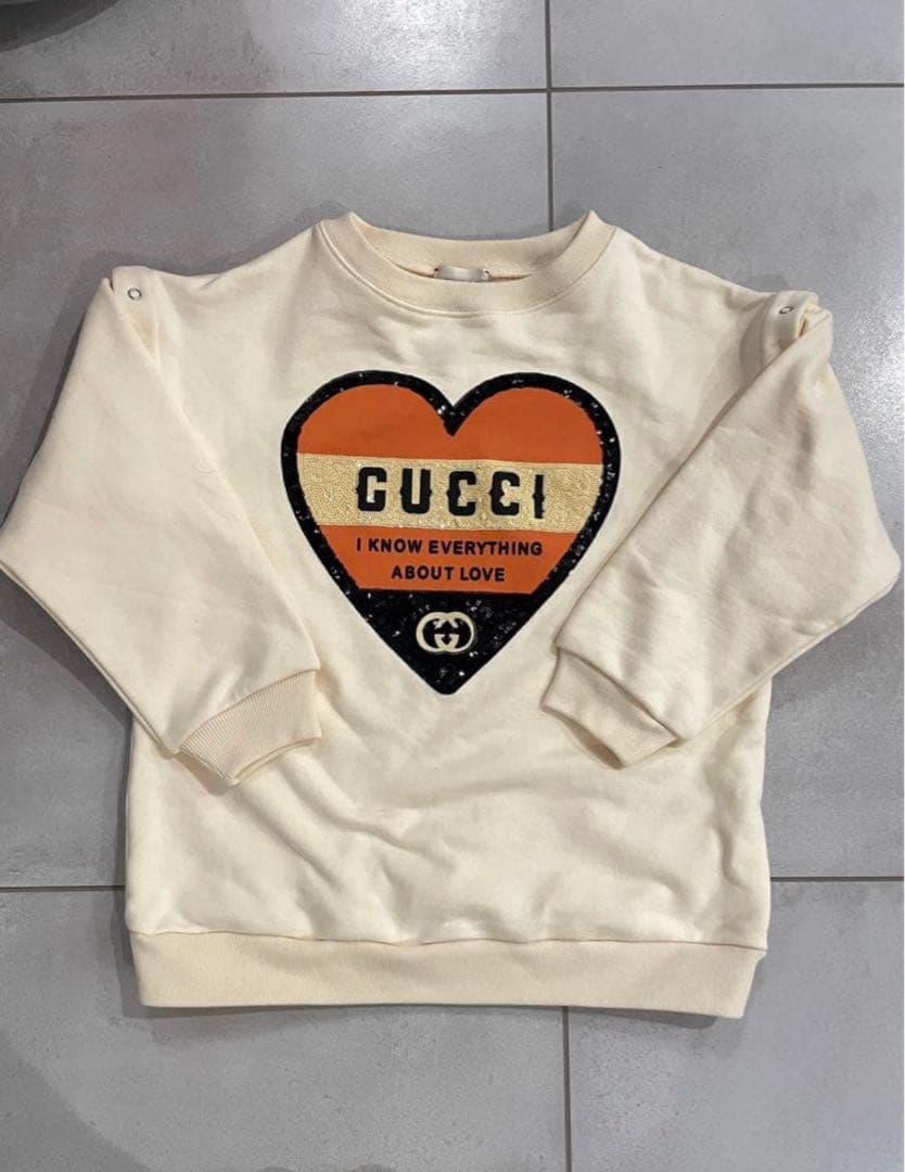 gucci グッチ　キッズ　スウェット140