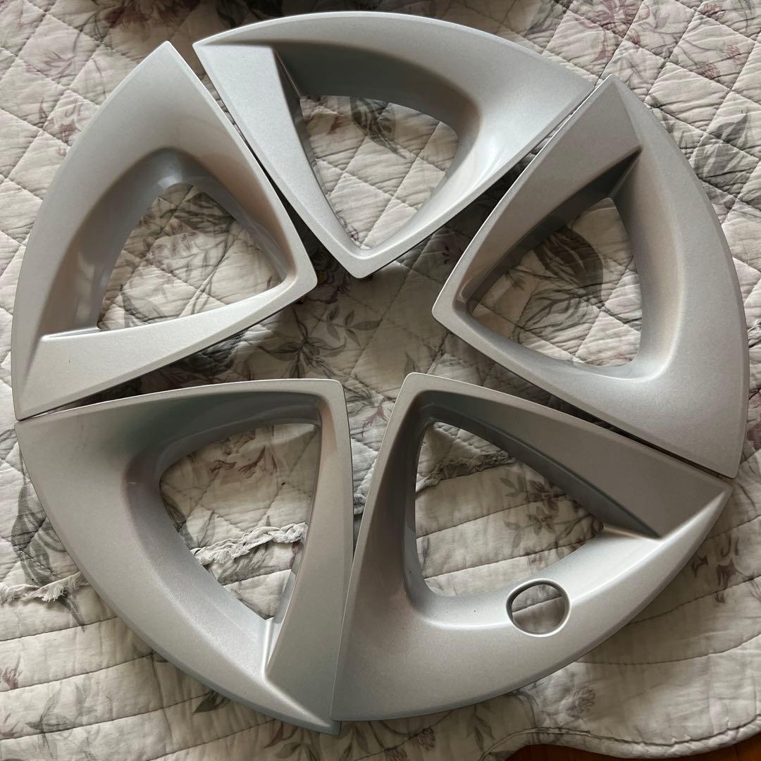 50 プリウス　ホイールアクセントピース　ホイールキャップ