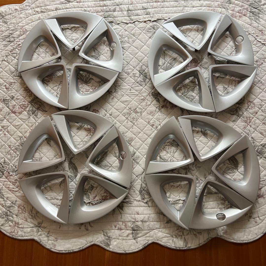 50 プリウス　ホイールアクセントピース　ホイールキャップ