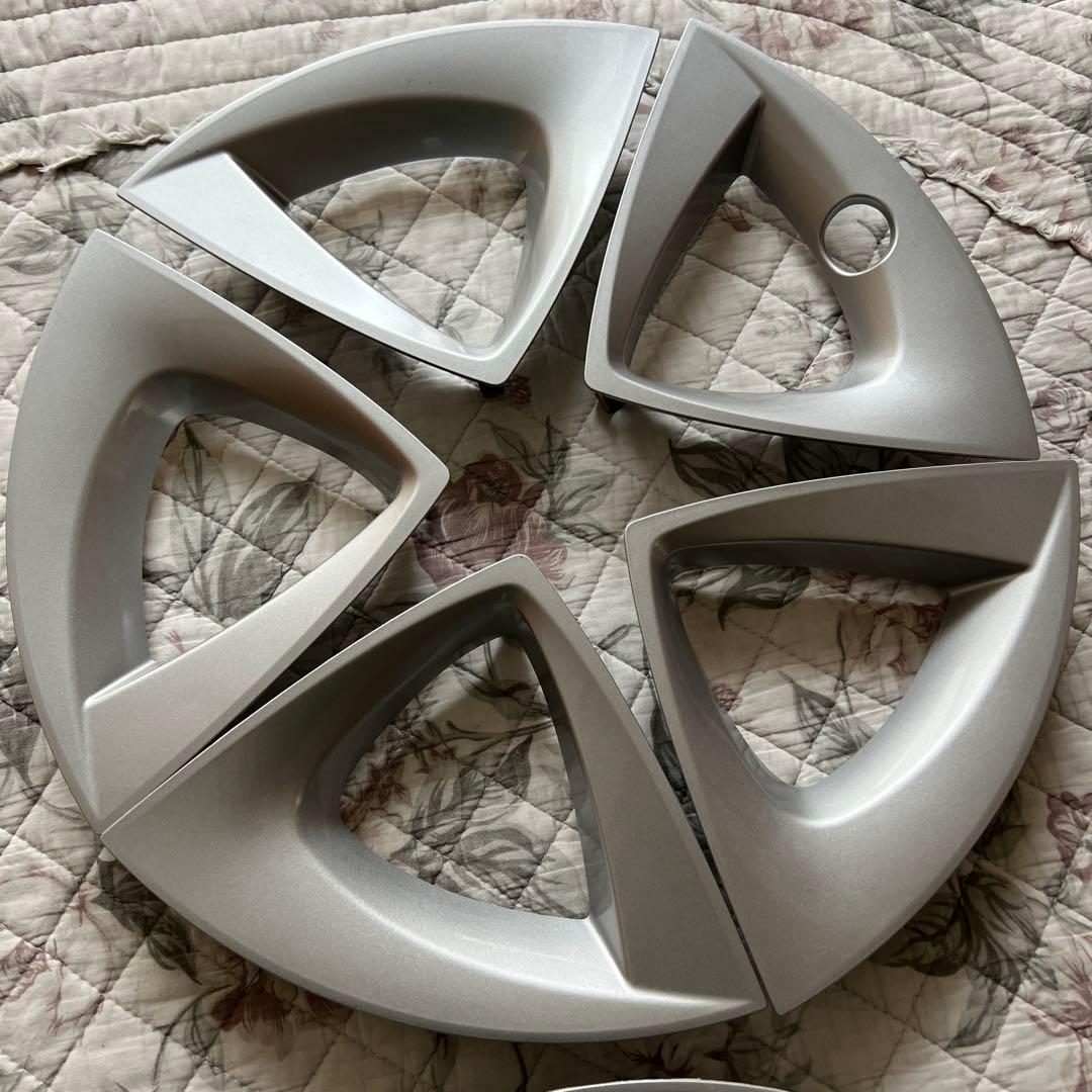 50 プリウス　ホイールアクセントピース　ホイールキャップ