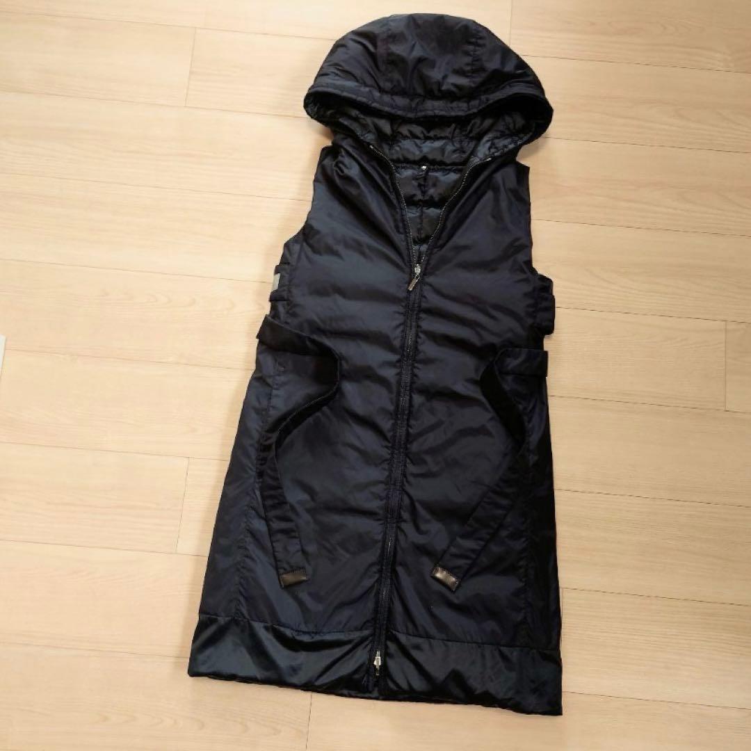 冬物断捨離　エスマックスマーラ　フード付きダウンジレ
