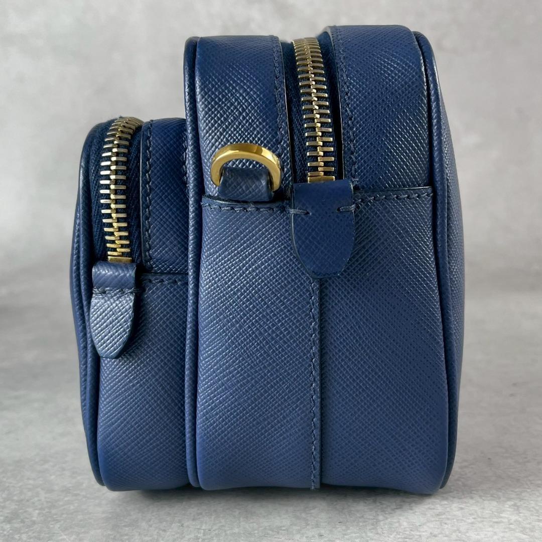 極美品✨ PRADA プラダ サフィアーノレザー ショルダーバッグ ネイビー系